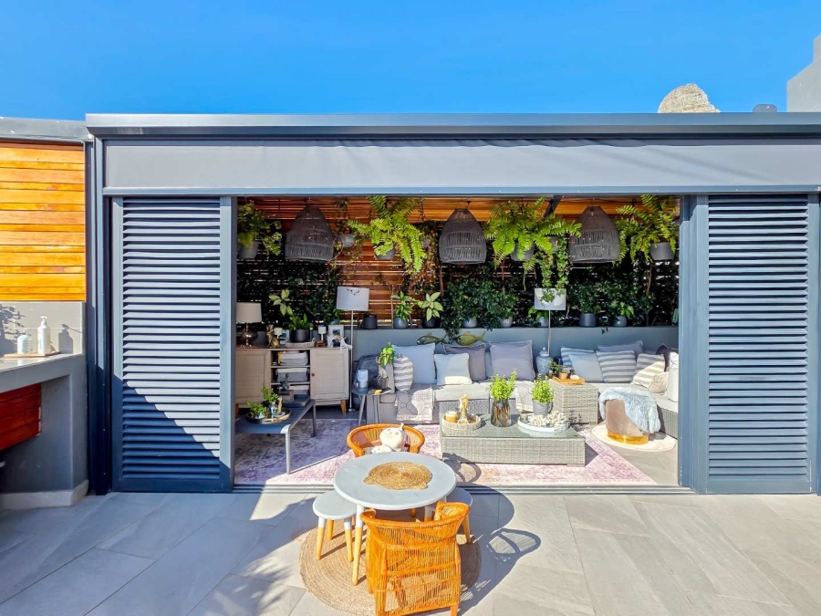 3 Bedroom Property for Sale in Sea Point Western Cape